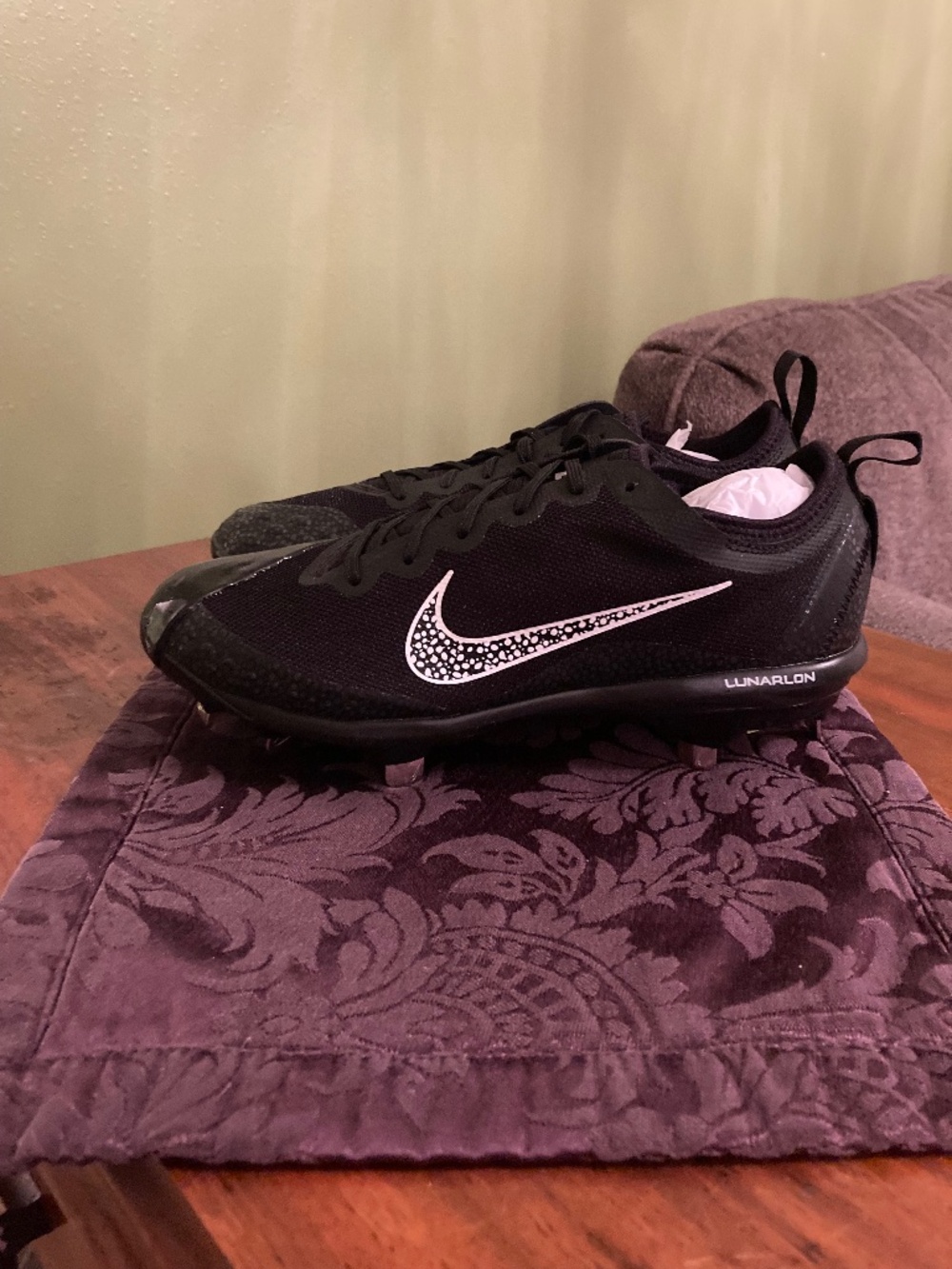 NWOT Nike Lunarlon Black Softball Cleats with Left-Handed Pitching Toe